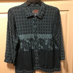 Johnny Was blue-green Teal color button up blouse top embroidery Sz M medium